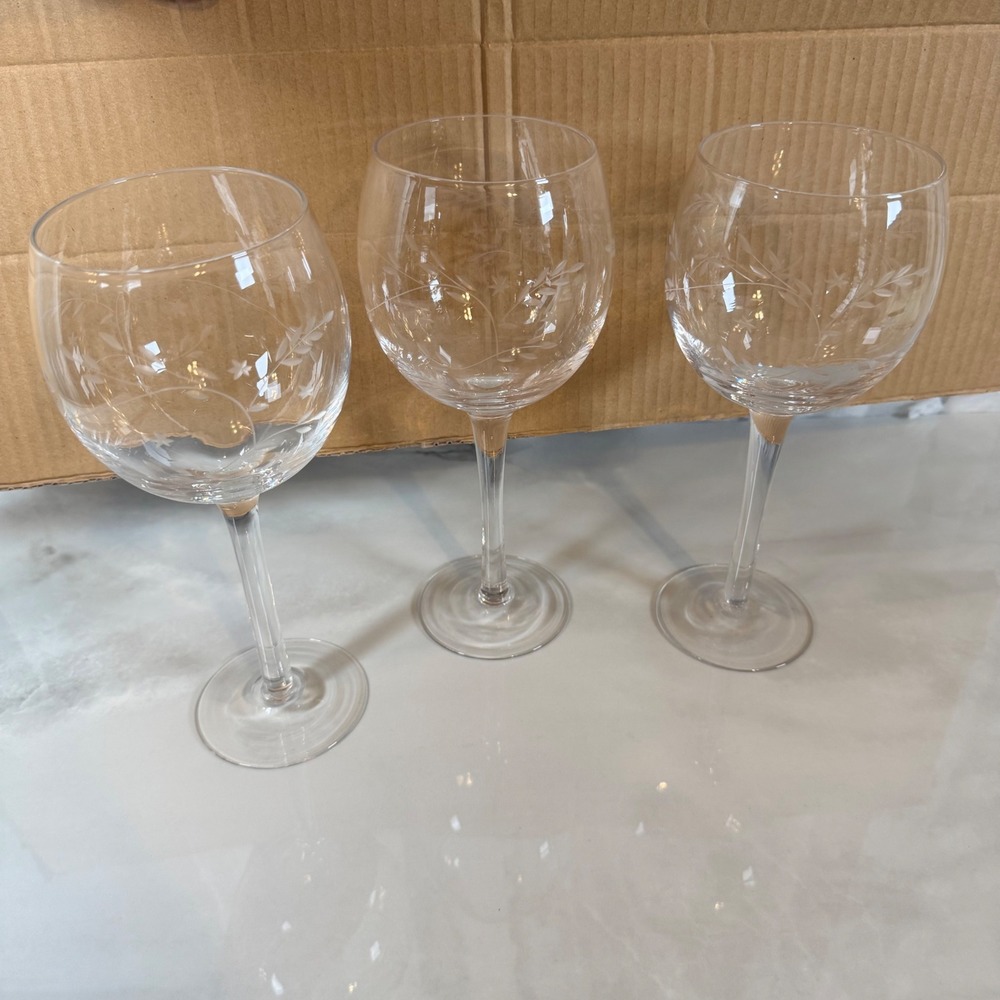 Set of 3 Vintage Etched Balloon Wine Glasses Goblets Engraved Stars Swag Leaves